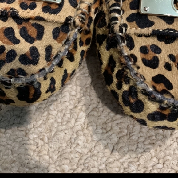 Vionic Leopard Driving Moc - Picture 6 of 8